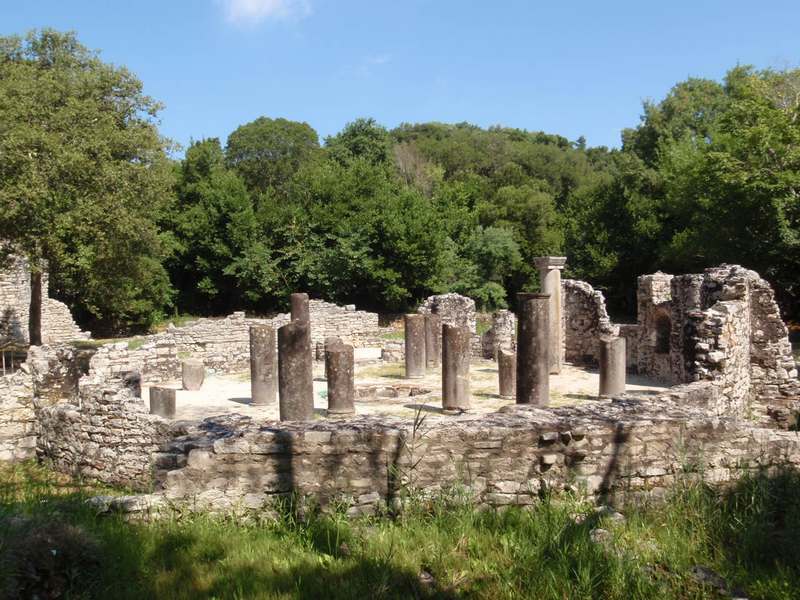 Baptisterium bylo určené pro křty