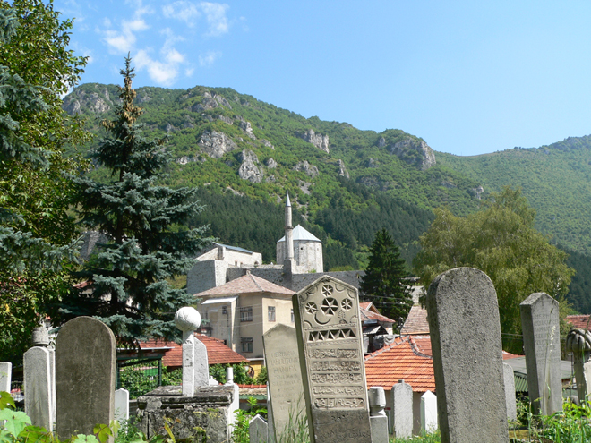 Hřbitov pod travnickou citadelou