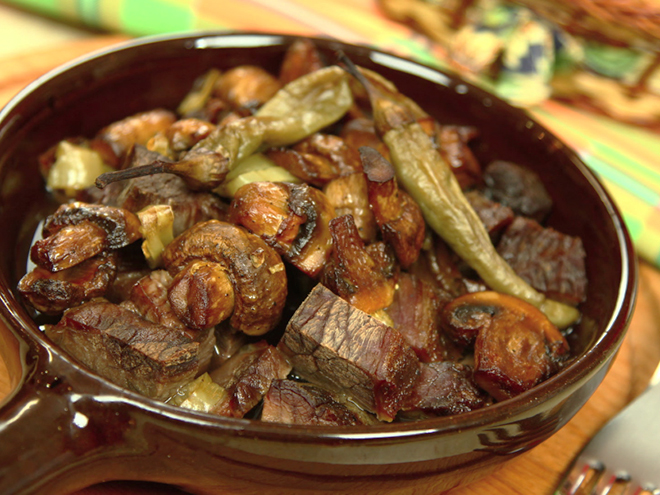 Katino meze, dobrota s vepřovým masem a houbami