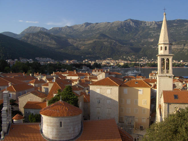 Středověké centrum přímořského městečka Budva