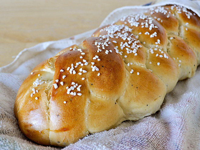 Pulla – těstovinový bochánek ochucený kardamonem