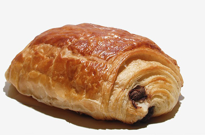 Pain au chocolat je nejlepší podávaný ještě teplý