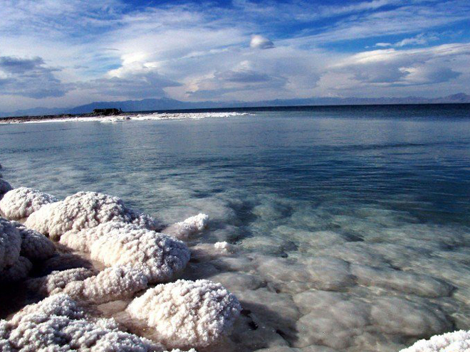 Obrovské solné jezero Urmia