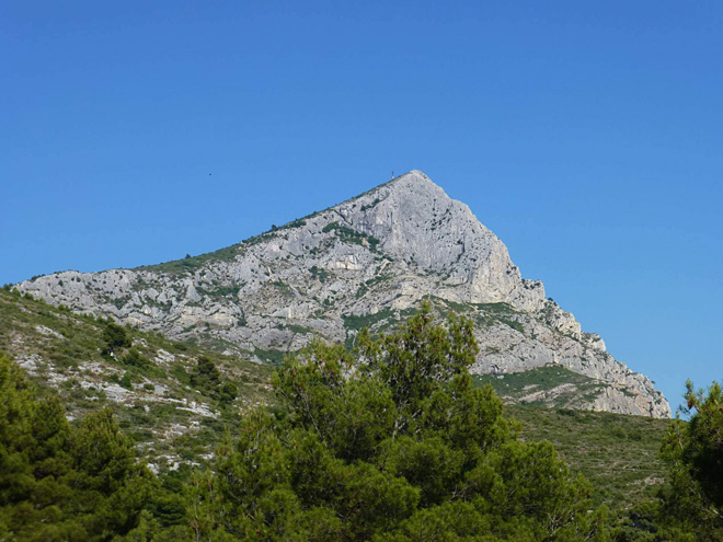 Hora Montagne Sainte Victoire