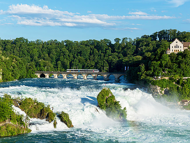 Nejmohutnější evropský vodopád Rheinfall