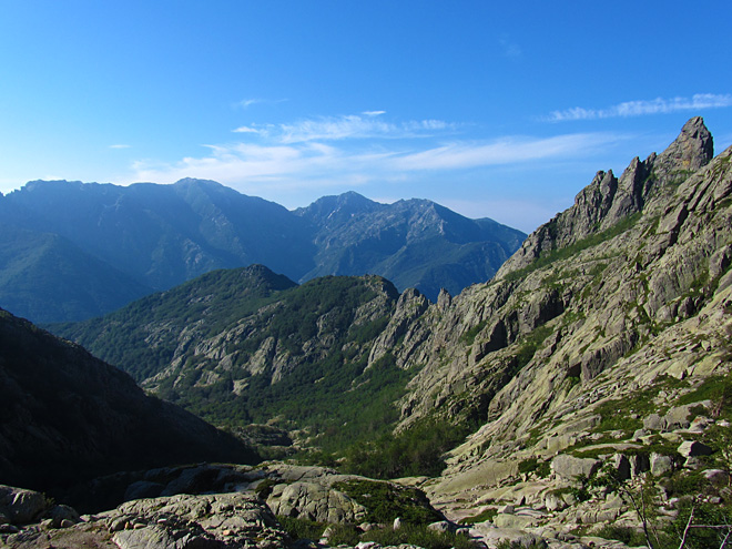 Fantastické výhledy při výstupu na Monte d'Oro