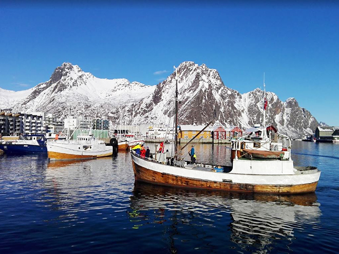 Město Svolvær na norských Lofotech