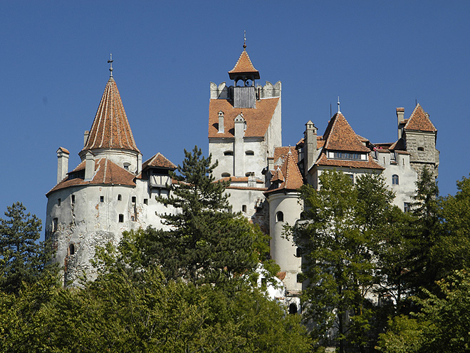 Hrad Bran je opředený legendou o hraběti Drákulovi