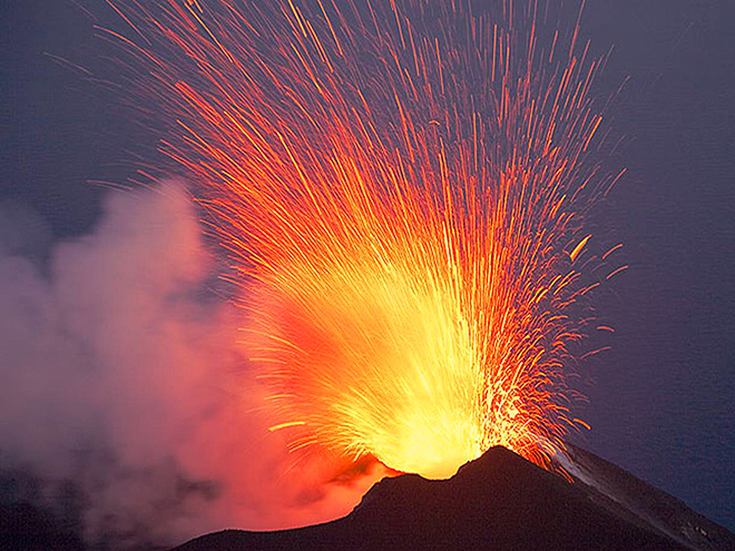 Stále aktivní sopka Stromboli