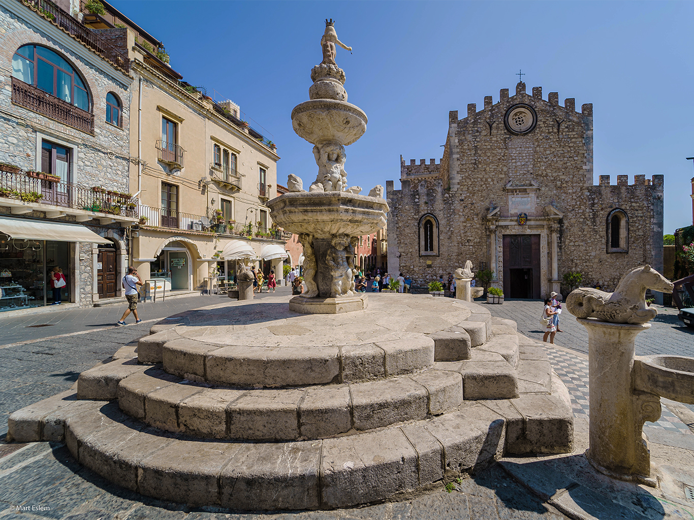 Katedrálu (Duomo) v Taormině renesančně upravili Španělé