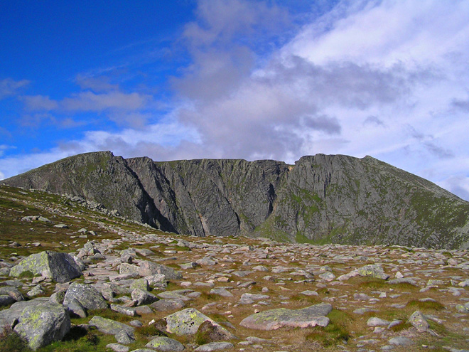 Holé vrcholky národního parku Cairngorms