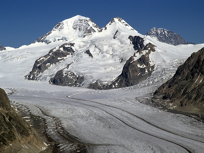 Pohled z vrcholu Eggishorn na Aletschský ledovec