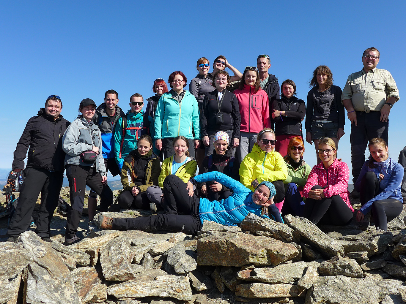 Spokojenost po zdolání jednoho z vrcholů pohoří Sierra Nevada