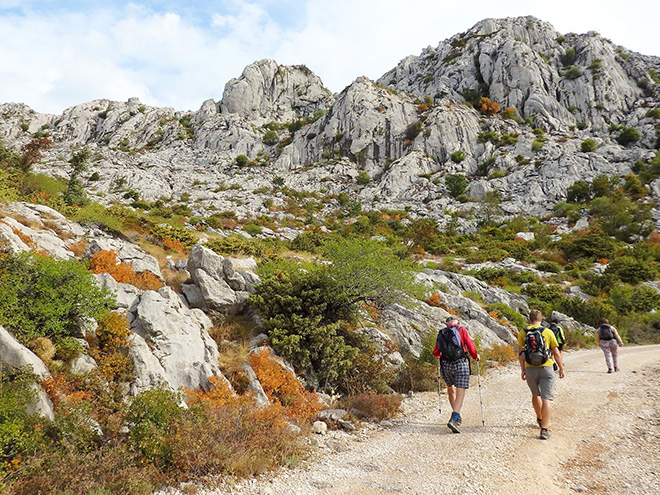 Výšlap v pohoří Velebit cestou na Tulove Grede