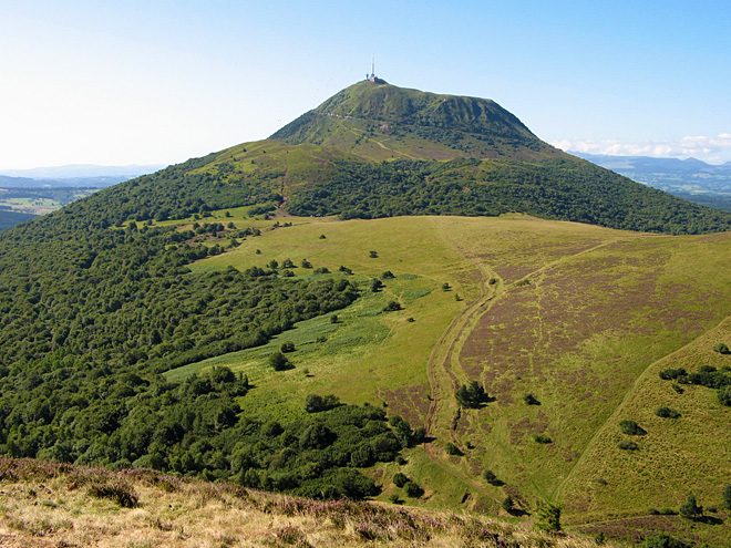 Hora vulkanického původu Le Puy-de-Dôme