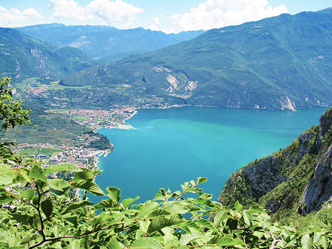 Výhled na jezero Garda