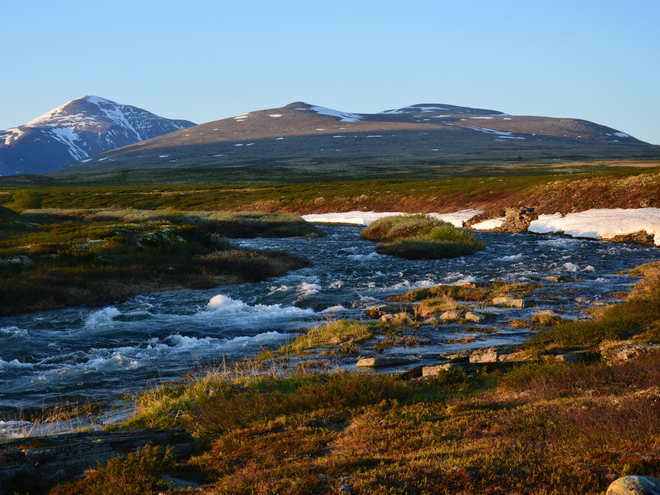 Krajina národního parku Rondane při západu slunce