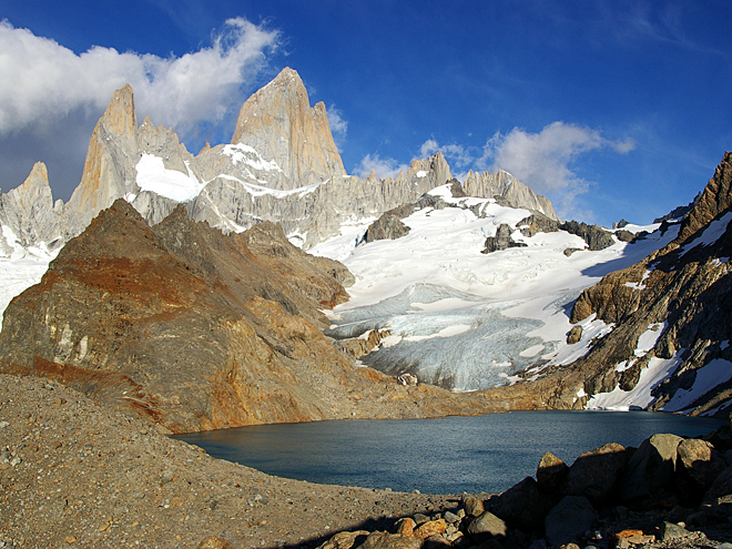 Monte Fitz Roy, jeden z nejkrásnějších horských štítů Patagonie