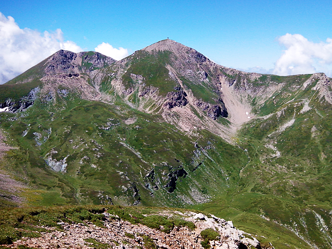 Výhled na Titov Vrh, nejvyšší vrchol pohoří Šar Planina