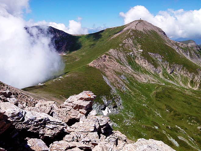 Pohoří Šar Planina, z kterého pochází pastevecké psí plemeno šarplaninec