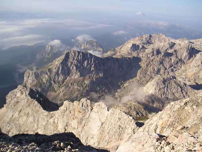 Výstup na Triglav doprovází krásné výhledy