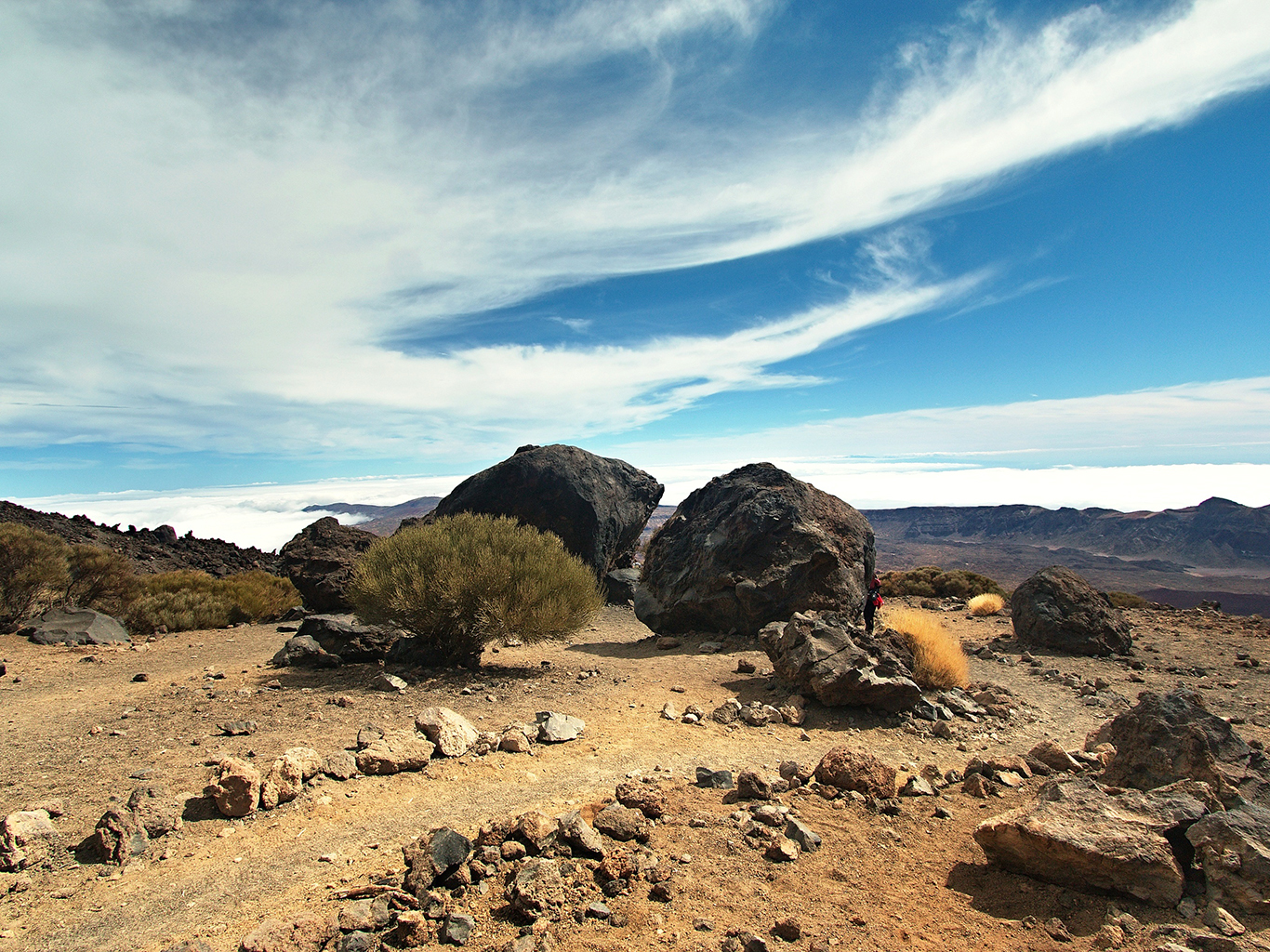 Huevos del Teide jsou obří vulkanické kulovité útvary ze ztuhlé lávy