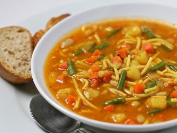 Soupe de pistou - provensálská polévka podávaná s pistou