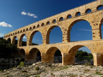 Akvadukt Pont du Gard je zázrakem římské stavební techniky