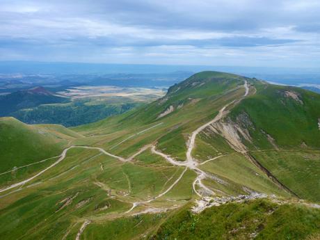 Sestup z Puy de Sancy skýtá překrásné výhledy