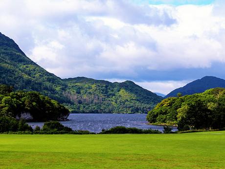 Jezero Muckross (Muckross Lake) je jedním ze čtyř jezer NP Killarney