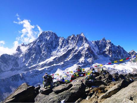 Nádherný pohled z vrcholu Gokyo Ri