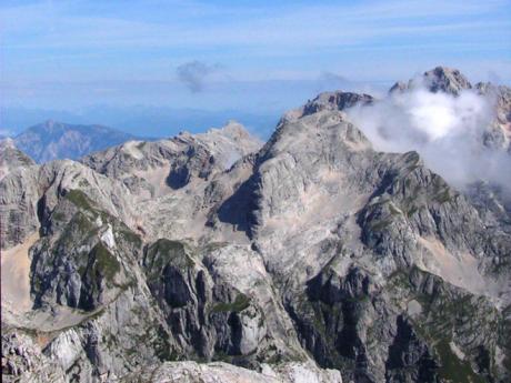 Vápencové hřebeny Julských Alp