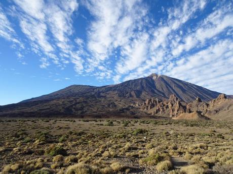 Rozlehlá pláň Llano de Ucanca v Parque Nacional de las Caňadas del Teide