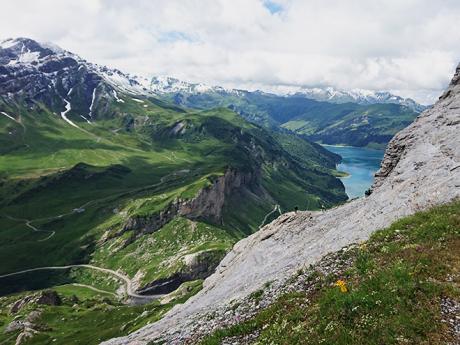 Zvlněná krajina Savojských Alp