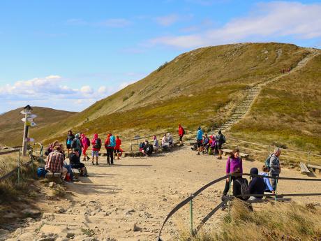 Sedlo Przełęcz pod vrcholem Tarnica (1 346 m) na Bukowské polonině