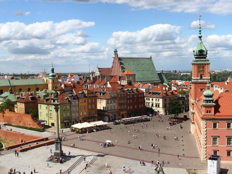 Náměstí Plac Zamkowy ve starém centru Varšavy