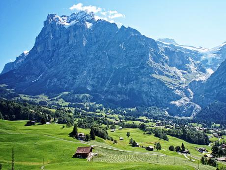 Údolí v horské oblasti Jungfrau