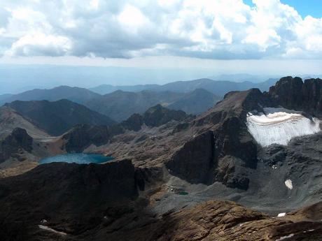 Východoanatolské pohoří Kačkar dosahuje výšek přes 4 000 m n. m.